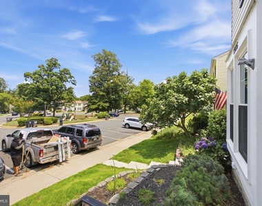 1935 Pohick Creek Court - Photo Thumbnail 8