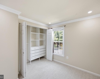 1935 Pohick Creek Court - Photo Thumbnail 20
