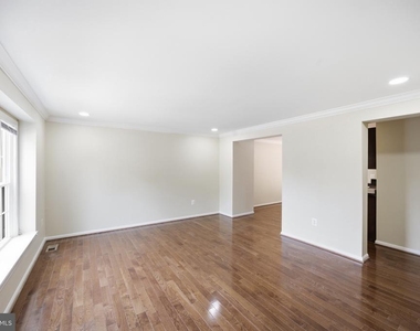 1935 Pohick Creek Court - Photo Thumbnail 11