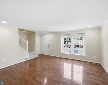 1935 Pohick Creek Court - Photo Thumbnail 10