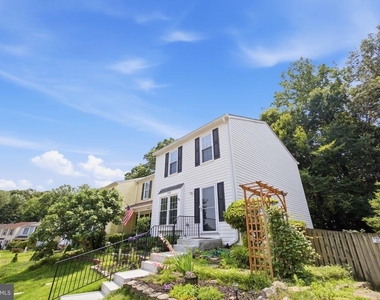 1935 Pohick Creek Court - Photo Thumbnail 7