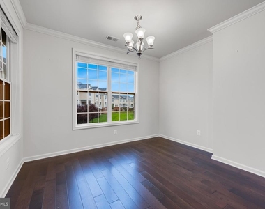 23290 Milltown Knoll Square - Photo Thumbnail 6