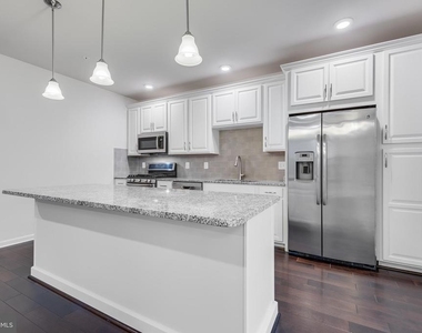 23290 Milltown Knoll Square - Photo Thumbnail 10