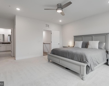42708 Darala Drive - Photo Thumbnail 12