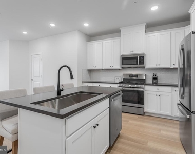 42708 Darala Drive - Photo Thumbnail 8