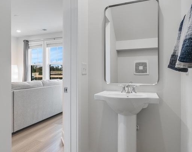 42708 Darala Drive - Photo Thumbnail 10