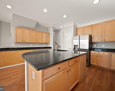 22862 Cartier Terrace - Photo Thumbnail 20