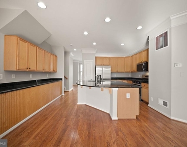 22862 Cartier Terrace - Photo Thumbnail 17