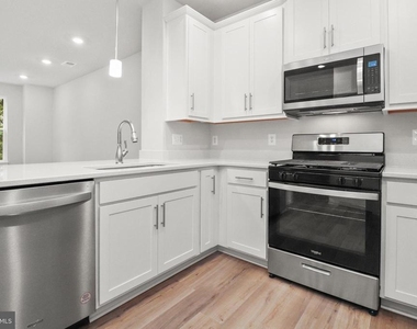 20847 Owenmore Terrace - Photo Thumbnail 7