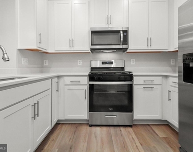 20847 Owenmore Terrace - Photo Thumbnail 6
