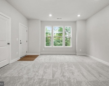 20847 Owenmore Terrace - Photo Thumbnail 3