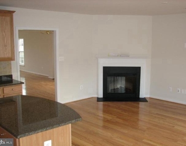 42683 Hollyhock Terrace - Photo Thumbnail 7
