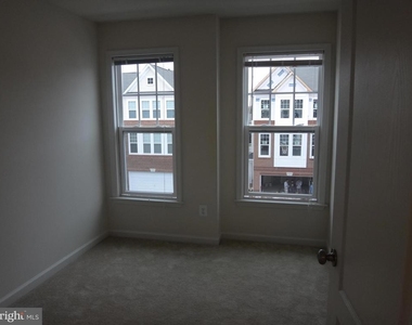 43297 Novi Terrace - Photo Thumbnail 13