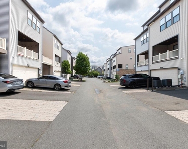 43306 John Michael Terrace - Photo Thumbnail 46