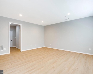 43306 John Michael Terrace - Photo Thumbnail 6