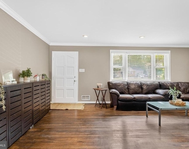 7708 Viceroy Street - Photo Thumbnail 10