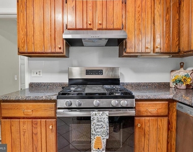 7708 Viceroy Street - Photo Thumbnail 14