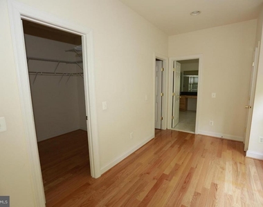 2339 Sandburg Street - Photo Thumbnail 12