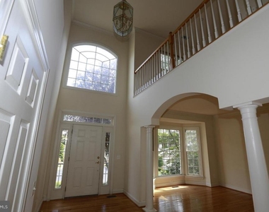 2339 Sandburg Street - Photo Thumbnail 1