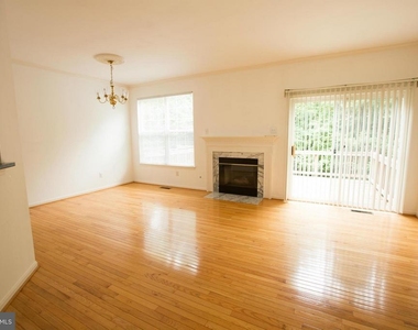 2911 Jessica Court - Photo Thumbnail 7