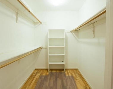 2911 Jessica Court - Photo Thumbnail 17