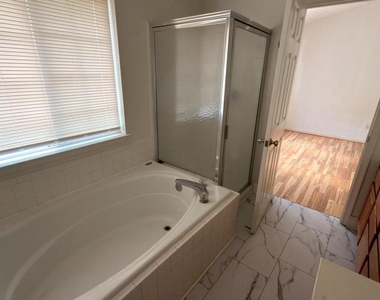 2911 Jessica Court - Photo Thumbnail 15