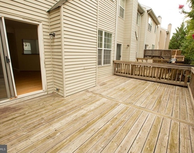 2911 Jessica Court - Photo Thumbnail 10