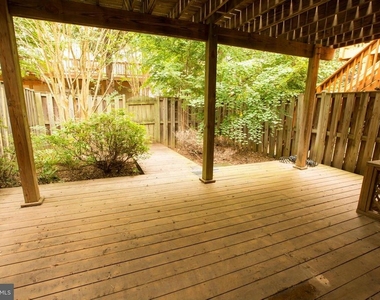 2911 Jessica Court - Photo Thumbnail 12
