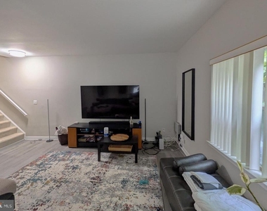 8933 Royal Astor Way - Photo Thumbnail 51