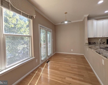 8933 Royal Astor Way - Photo Thumbnail 38