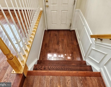 13906 Gothic Drive - Photo Thumbnail 6