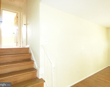 9715 Aspen Hollow Way - Photo Thumbnail 20
