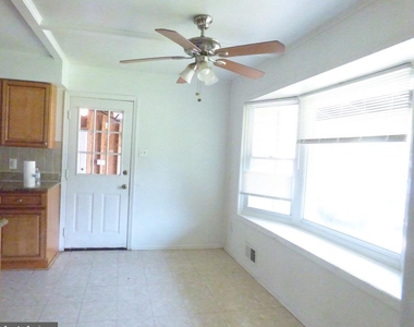9715 Aspen Hollow Way - Photo Thumbnail 12