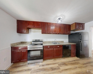 8105 Kenova Lane - Photo Thumbnail 22