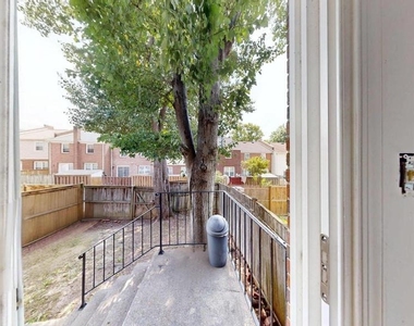 8105 Kenova Lane - Photo Thumbnail 28