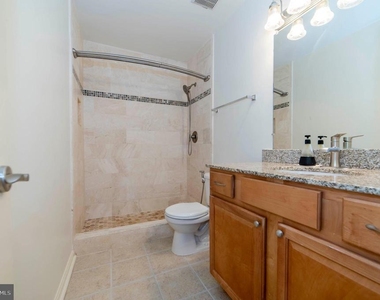 3176 Summit Square Drive - Photo Thumbnail 33