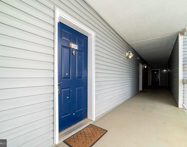 3176 Summit Square Drive - Photo Thumbnail 10