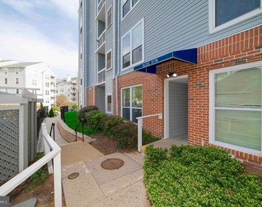 3176 Summit Square Drive - Photo Thumbnail 41