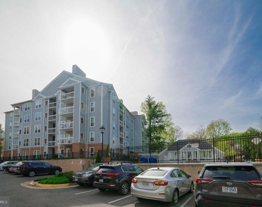 3176 Summit Square Drive - Photo Thumbnail 44