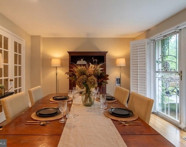 6034 Chesterbrook Road - Photo Thumbnail 8