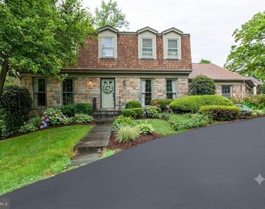 6034 Chesterbrook Road - Photo Thumbnail 4