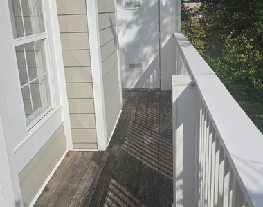 1704 Lake Shore Crest Drive - Photo Thumbnail 19