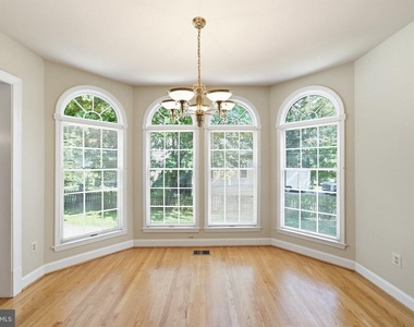 2725 Oldewood Drive - Photo Thumbnail 8