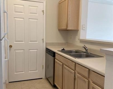 1571 Spring Gate Drive - Photo Thumbnail 17