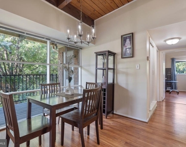 4907 Americana Drive - Photo Thumbnail 5
