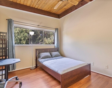 4907 Americana Drive - Photo Thumbnail 13