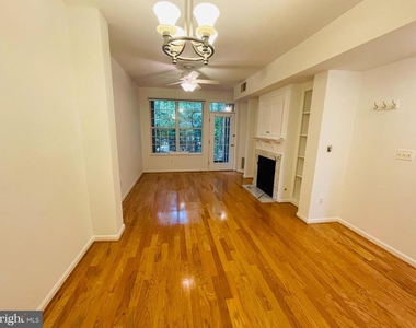 2665 Manhattan Place - Photo Thumbnail 7