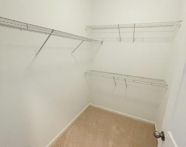 2665 Manhattan Place - Photo Thumbnail 17