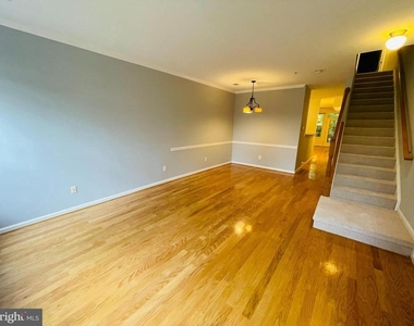 2665 Manhattan Place - Photo Thumbnail 1