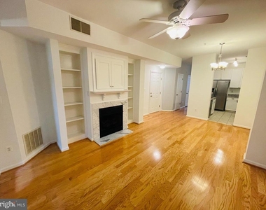 2665 Manhattan Place - Photo Thumbnail 8